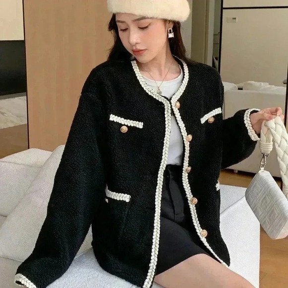 Black Preppy Womens Contrast Trim Drop Shoulder Teddy Jacket - Picture 2 of 6